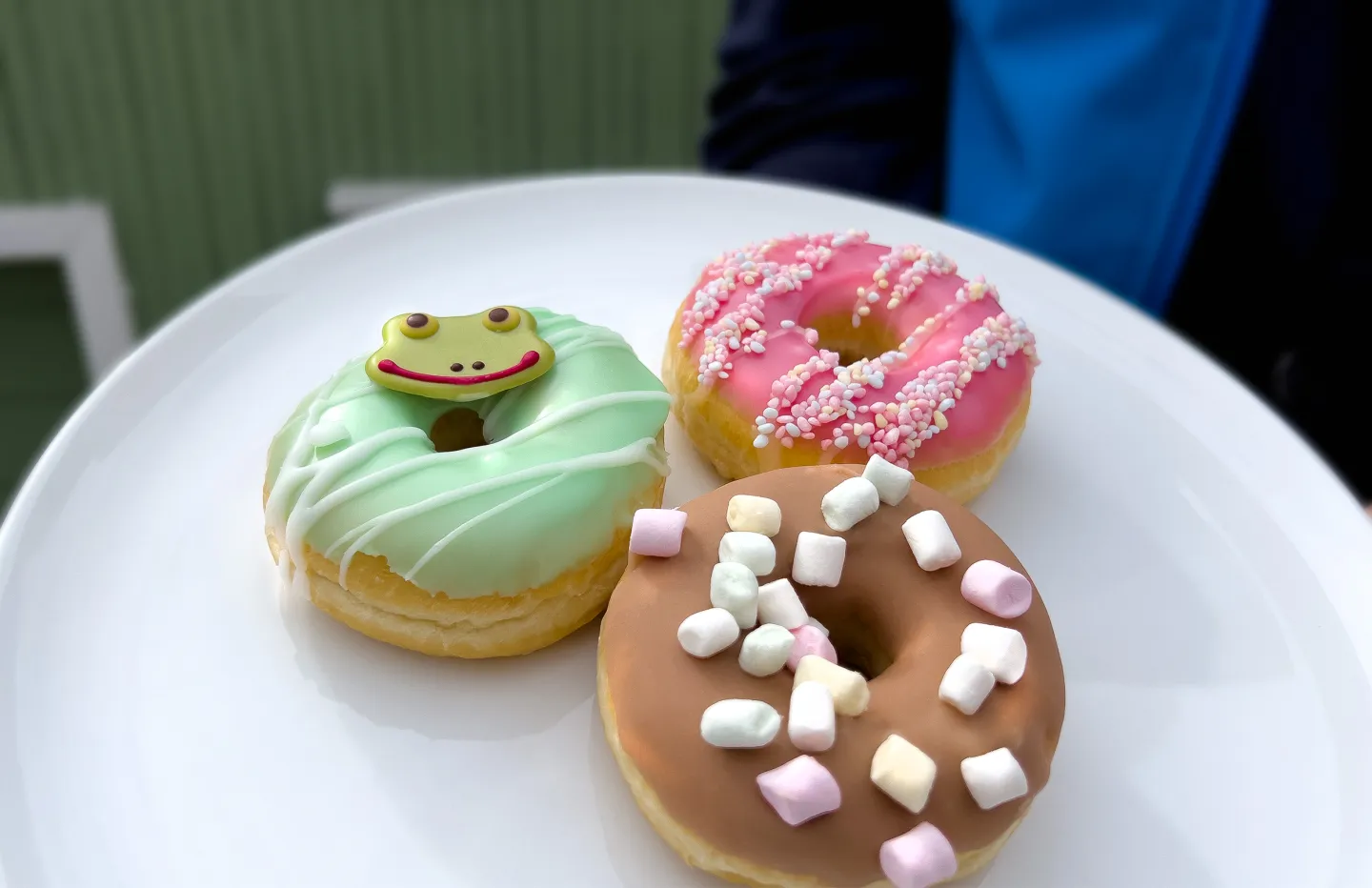 Donuts i Bokbycafeen